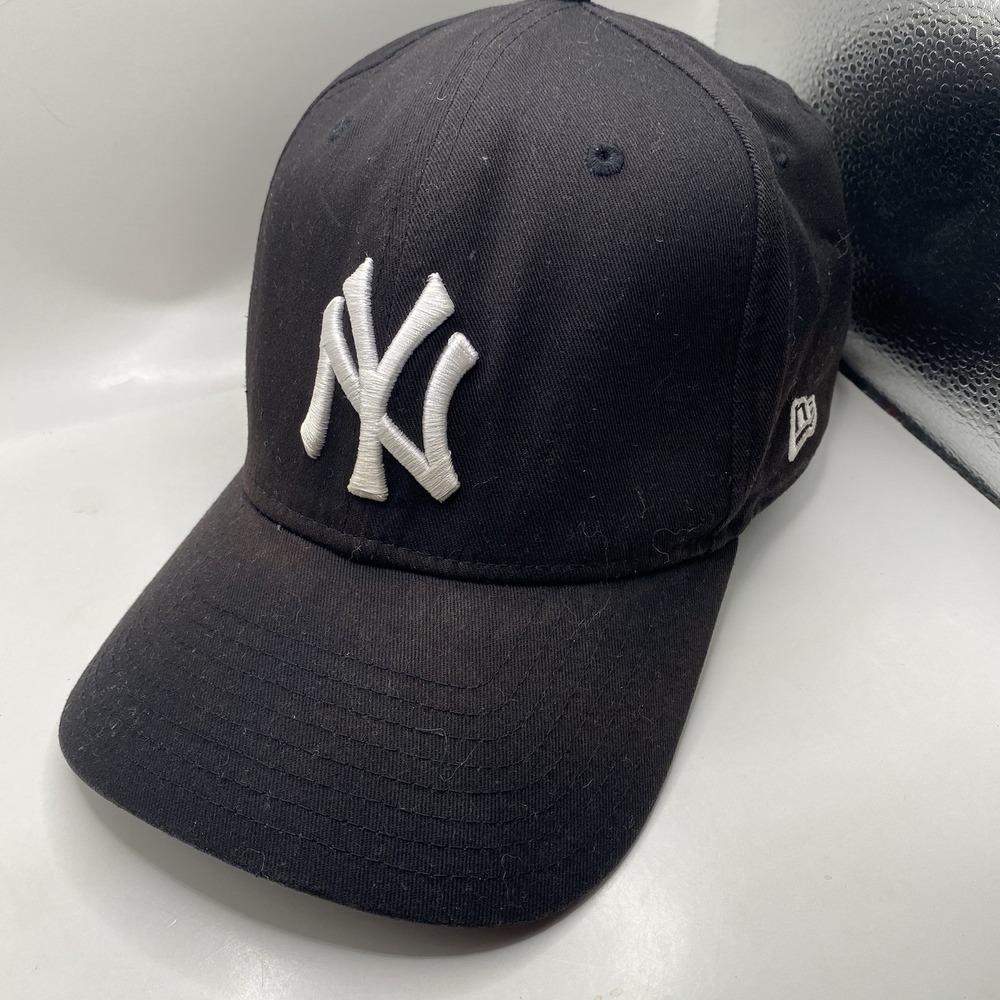New York Yankees Hat New Era 9fifty SnapBack Black Blackout Cleaned VGC